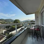 Apartamento Com Piscina