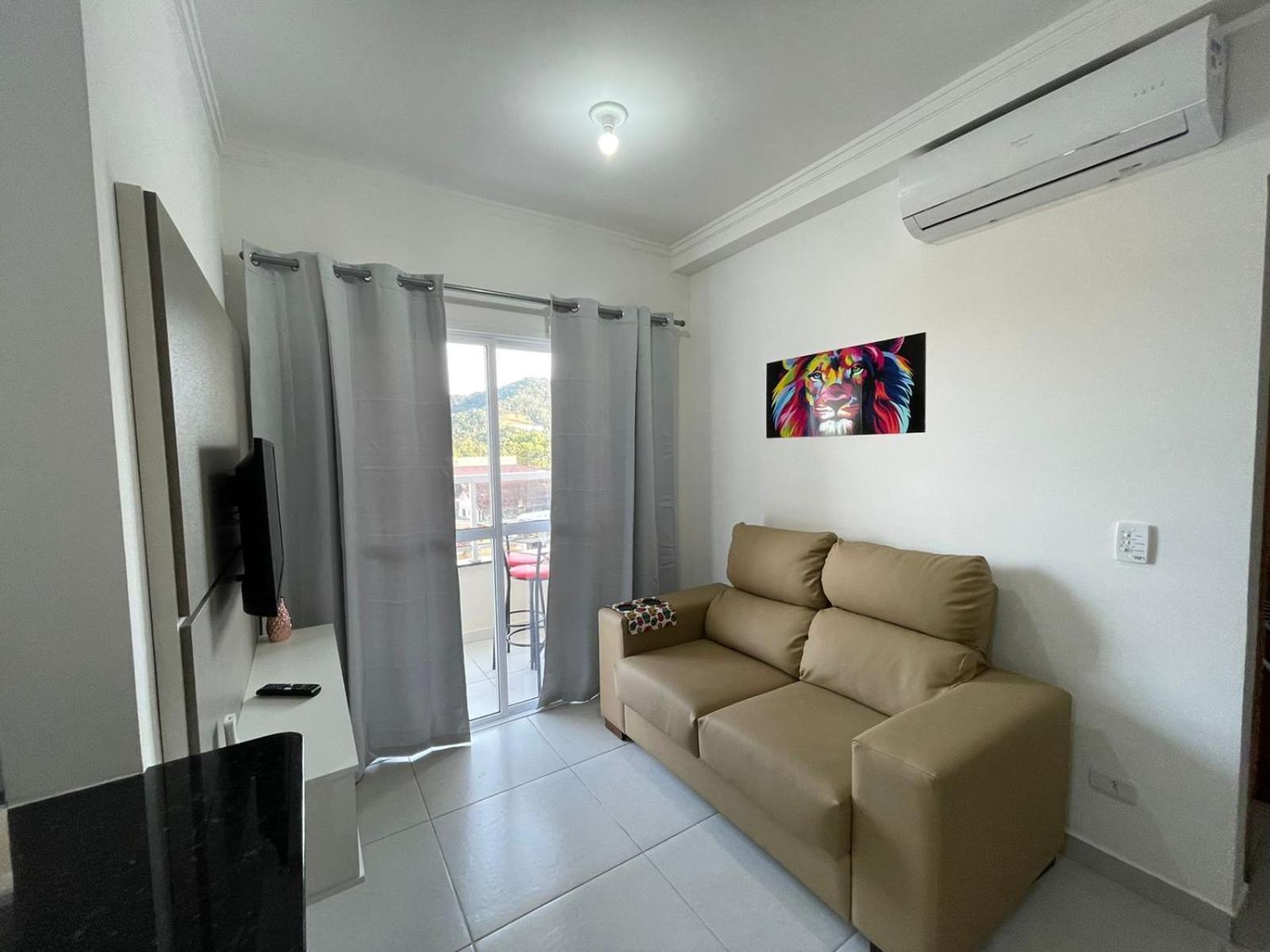 Apartamento Com Piscina * Ubatuba
